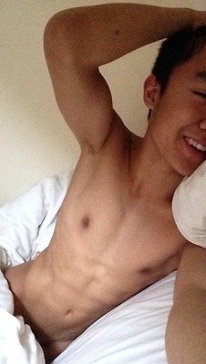 เจ๊ใจจะวายกับหนุ่มๆ