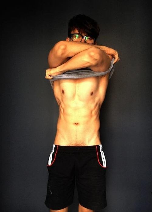 เจ๊ใจจะวายกับหนุ่มๆ