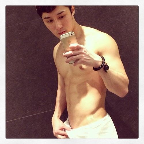เจ๊ใจจะวายกับหนุ่มๆ