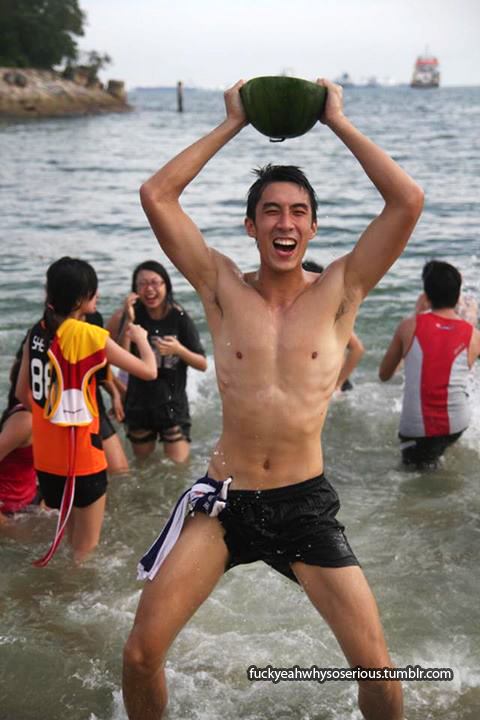 เจ๊ใจจะวายกับหนุ่มๆ