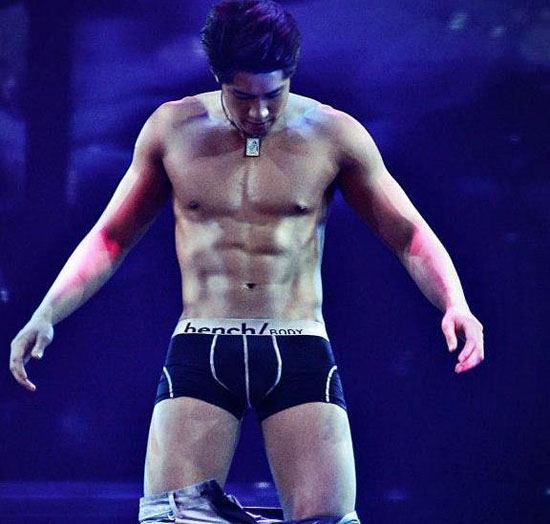 ยกขบวนความแซ่บ