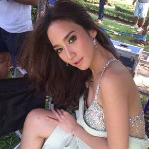 ส่อง IG ดาราสาวสวยซุปตาร์อันดับ 1 ของไทย