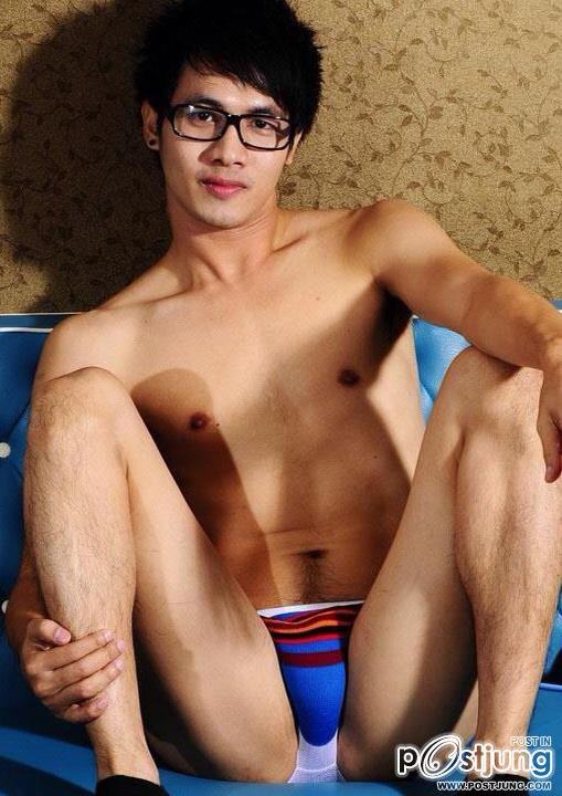 รอบดึกคึกคัก