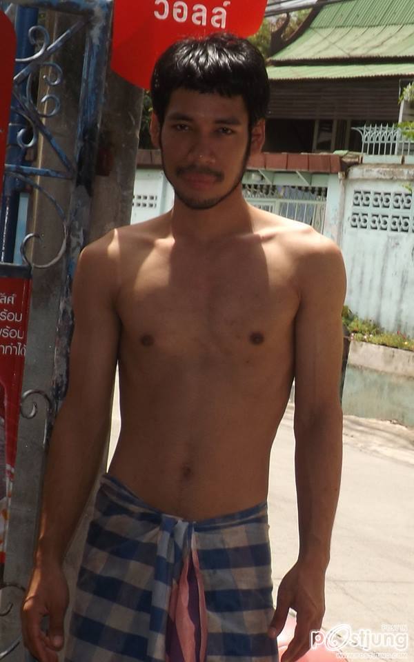 รอบดึกคึกคัก