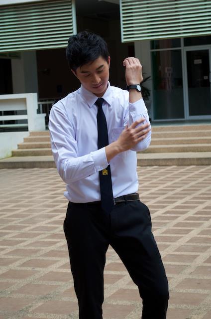 เด็กน้อย มอ ขอนแก่น By รองเท้าผ้าใบ