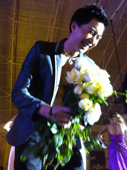 เด็กน้อย มอ ขอนแก่น By รองเท้าผ้าใบ