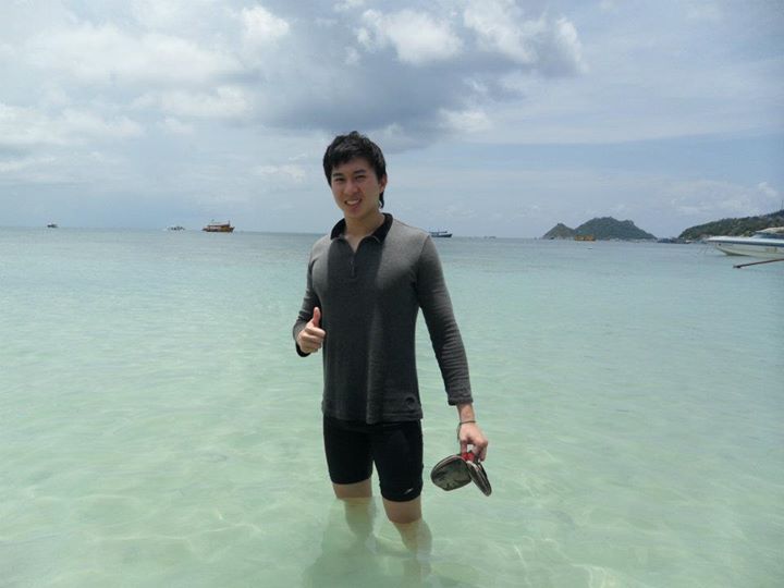 เด็กน้อย มอ ขอนแก่น By รองเท้าผ้าใบ