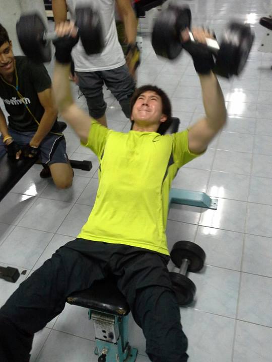 เด็กน้อย มอ ขอนแก่น By รองเท้าผ้าใบ