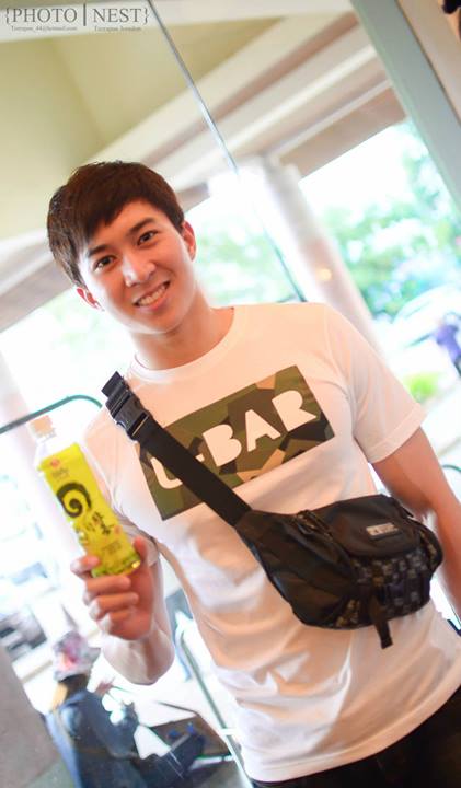 เด็กน้อย มอ ขอนแก่น By รองเท้าผ้าใบ