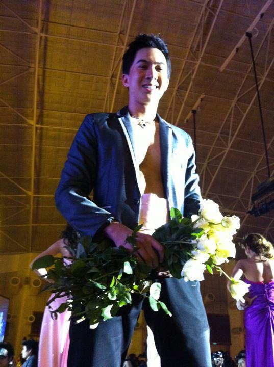 เด็กน้อย มอ ขอนแก่น By รองเท้าผ้าใบ
