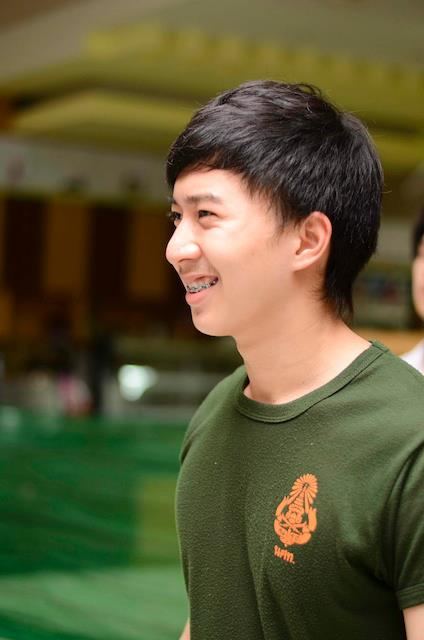 เด็กน้อย มอ ขอนแก่น By รองเท้าผ้าใบ
