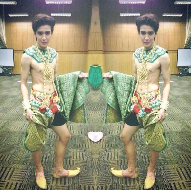 เด็กน้อย มอ ขอนแก่น By รองเท้าผ้าใบ