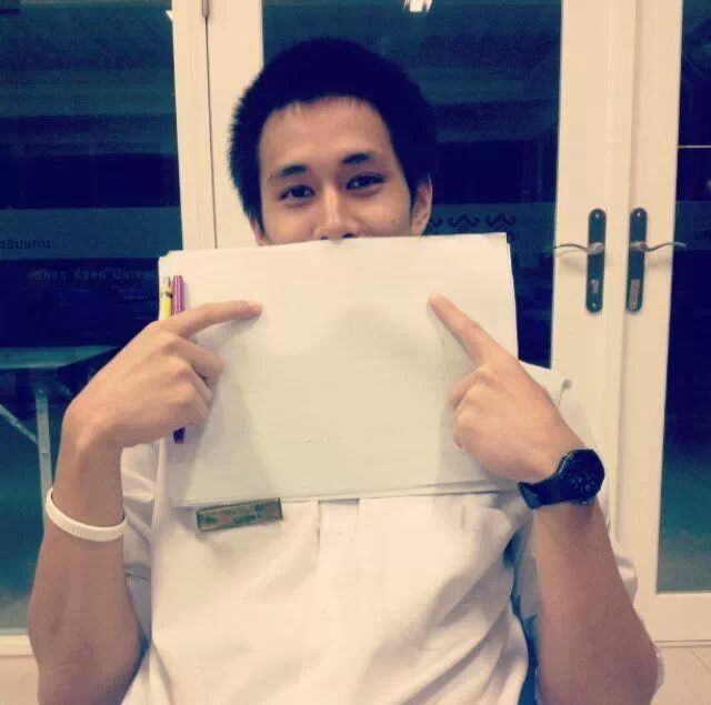 เด็กน้อย มอ ขอนแก่น By รองเท้าผ้าใบ