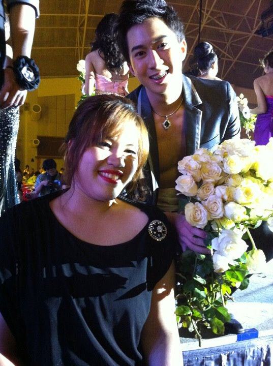 เด็กน้อย มอ ขอนแก่น By รองเท้าผ้าใบ