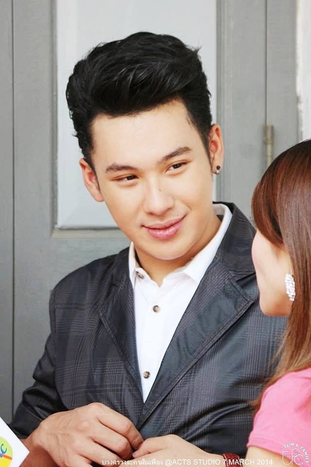 ตั้ม ตั้ม TS9 ผู้ชายบ้านๆ เสียงเหน่อ น่ารักกกแห่งบ้านเดอะสตาร์