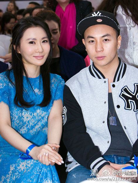 Sh&iacute; tiān q&iacute; 石天琦