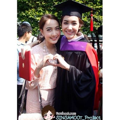 มาดูเวลาดาราช่อง 3 และ 7 เขาถ่ายรูปด้วยกันดีกว่า ออร่าซุปตาร์เจิดๆทั้งน้าน.