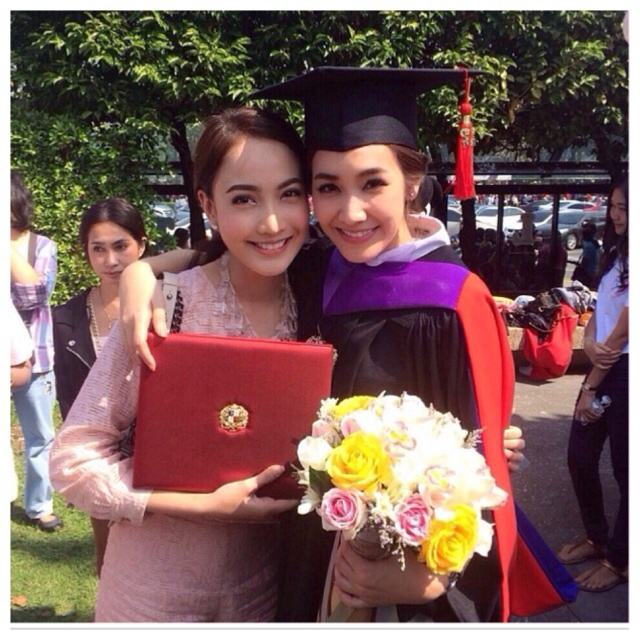 มาดูเวลาดาราช่อง 3 และ 7 เขาถ่ายรูปด้วยกันดีกว่า ออร่าซุปตาร์เจิดๆทั้งน้าน.