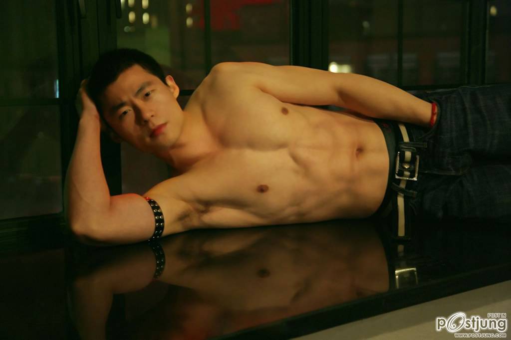 นอนสาหล่าหลับตาบาสิกล่อม  ถ้าอ้ายนอนบาสิกินกล้วย @บารวี 136