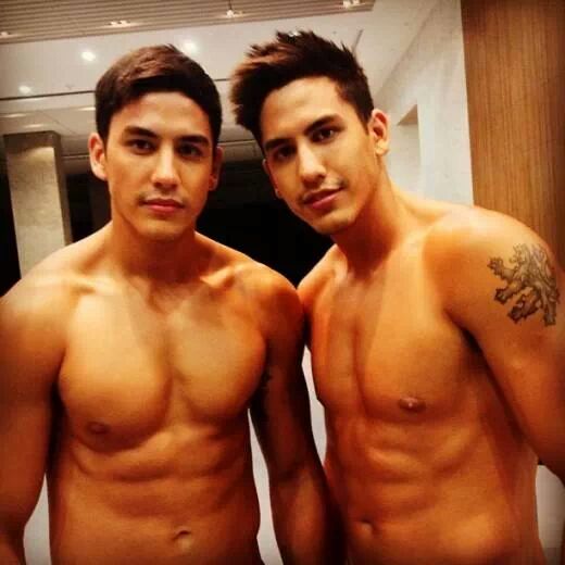 ทีละสองกันบ้าง  แซบไม่น้อยครับแต่ละคู่ @บารวี 139
