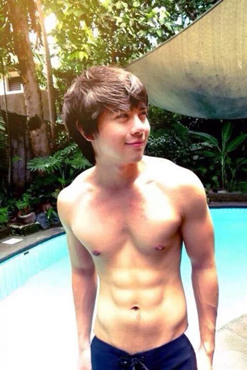 ว่าด้วยเรื่องสระน้ำ @บารวี 142