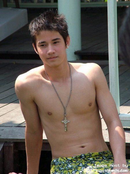 เต็มไปด้วยดารา @บารวี 143