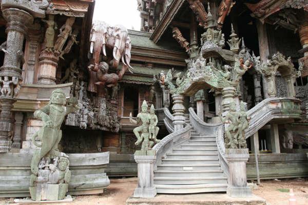 ปราสาทสัจธรรม เมืองพัทยา