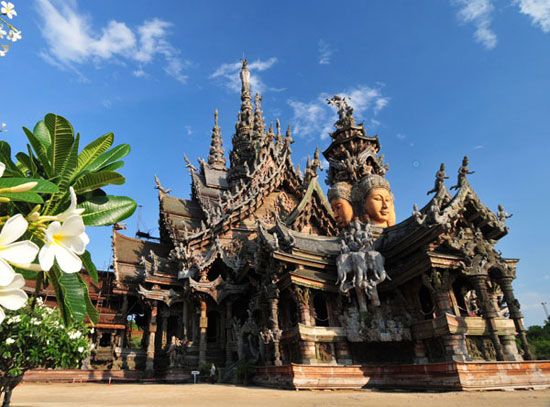 ปราสาทสัจธรรม เมืองพัทยา