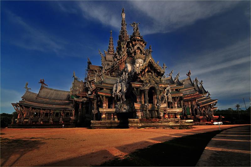 ปราสาทสัจธรรม เมืองพัทยา