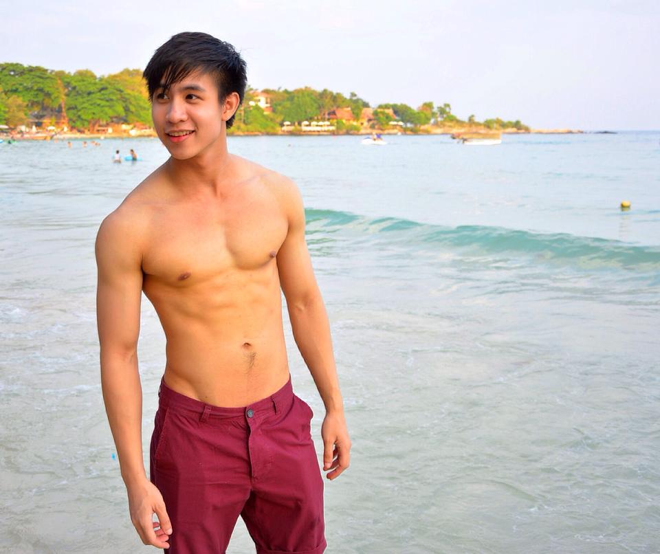ฮูล้า ฮูล่า  อะลัลลัลล้าไปทะเล @บารวี 147