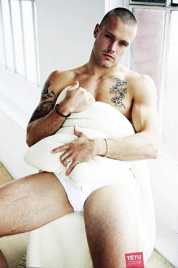 zeus men 196