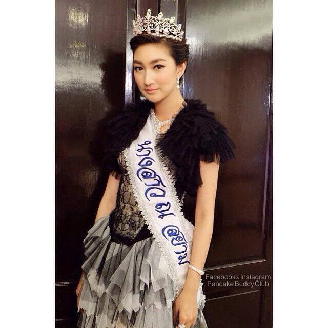 : นางสาว ณ สยาม ปีนี้ได้แก่.....กองถ่ายละคร "ปีกมงกุฏ" ค่า