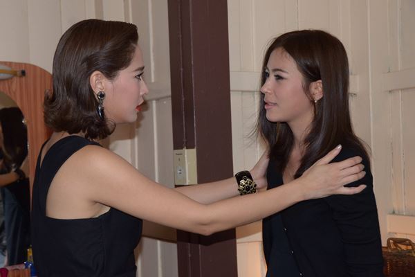 กะรัต -พลอย เฌอมาลย์ จุ๋ย วรัทยา -สายน้ำผึ้ง สามีตีตรา 2014