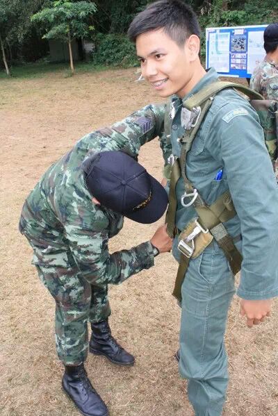 ทหารไปแล้วก็ รด.กันบ้างครับ  @บารวี 165