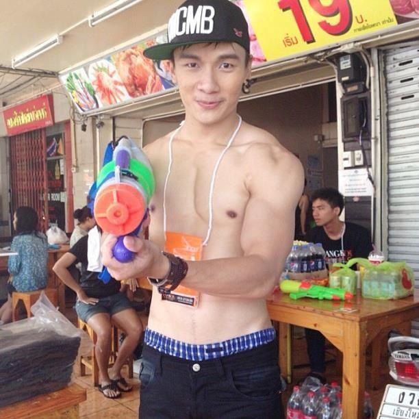 ต้อนรับวันสงกรานต์