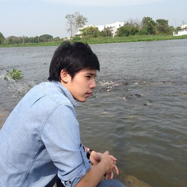 ดาราหนุ่มหล่อ เจษ-เจษฎ์พิพัฒ ติละพรพัฒน์