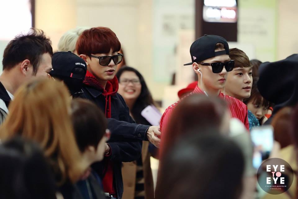Sehun @ Gimpo Airport Heading to Beijing 2014