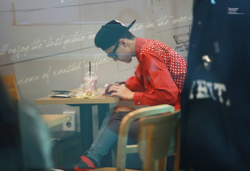 Sehun @ Gimpo Airport Heading to Beijing 2014