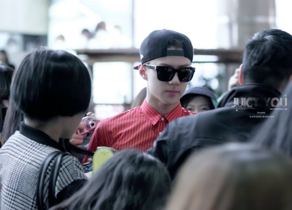 Sehun @ Gimpo Airport Heading to Beijing 2014