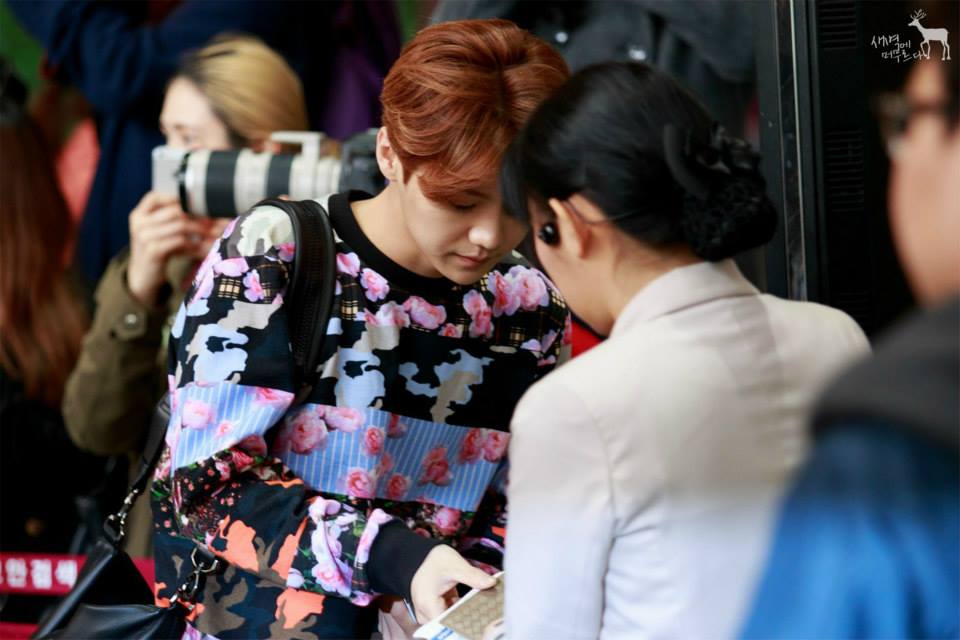 LUHAN @ Gimpo Airport & Beijing Airport 2014