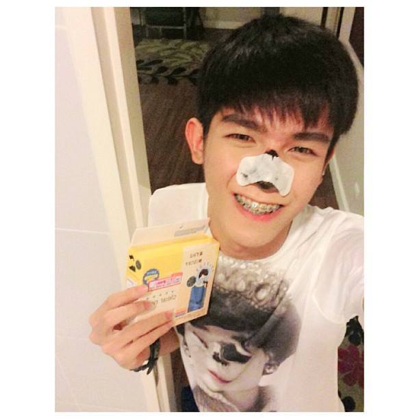 ใครรู้จักพี่เขาบ้างค่ะ