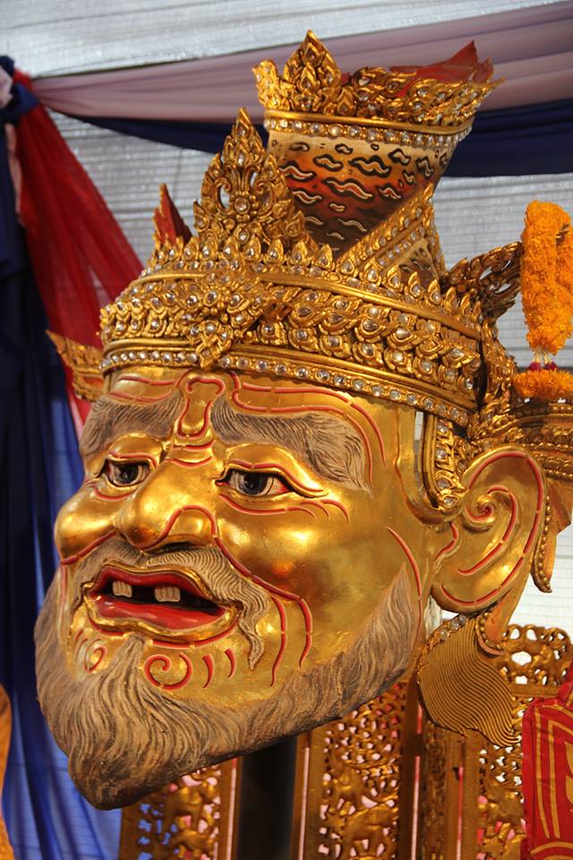 เศียรพ่อแก่และเศียรพระพิฆเนศ ที่ใหญ่ที่สุดในโลก พร้อมทั้งเศียรพ่อแก่หนังมนุษย์