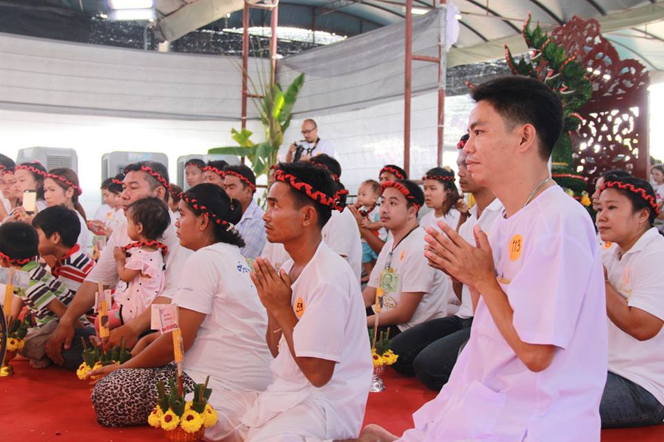 พิธีไหว้ครู โซนมิราเคิล แชนแนล โดย อ.หัตถา เลขจิตในงาน "คนไทยหัวใจเกษตรครั้งที่5
