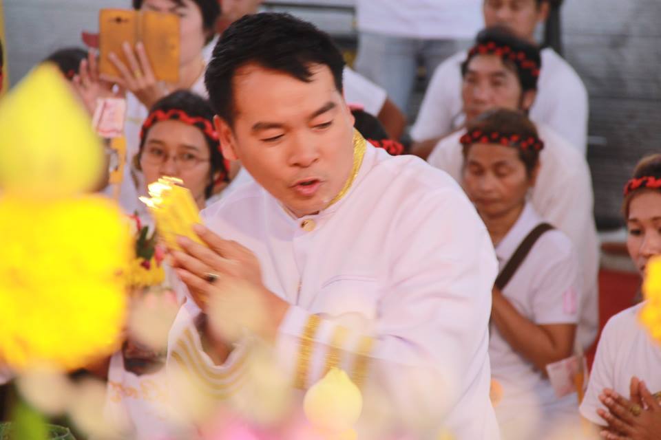 พิธีไหว้ครู โซนมิราเคิล แชนแนล โดย อ.หัตถา เลขจิตในงาน "คนไทยหัวใจเกษตรครั้งที่5