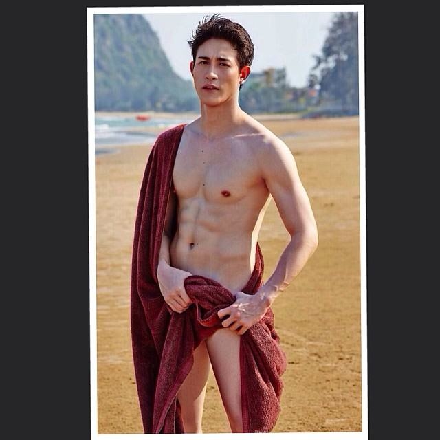กัสเบล ขวัญใจ ชะนี โพสจัง กับ ปก attitude ล่าสุด
