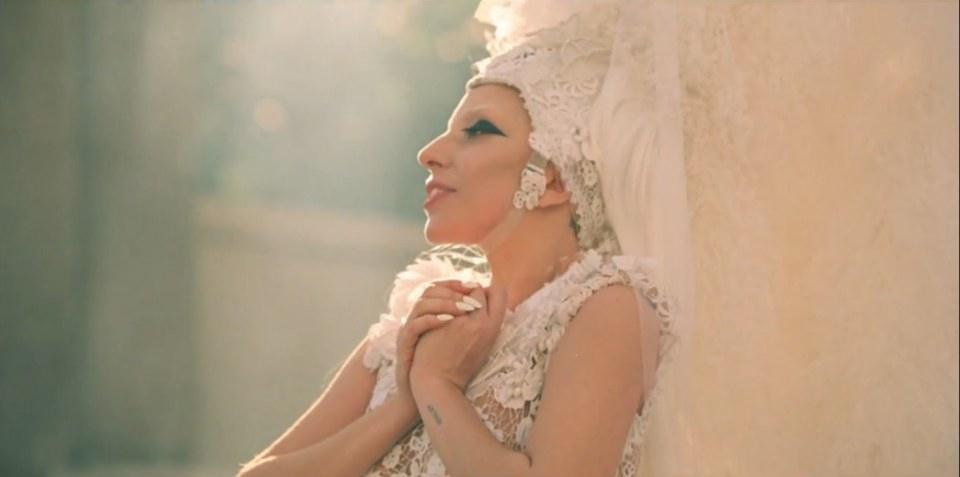 Lady Gaga - G.U.Y.