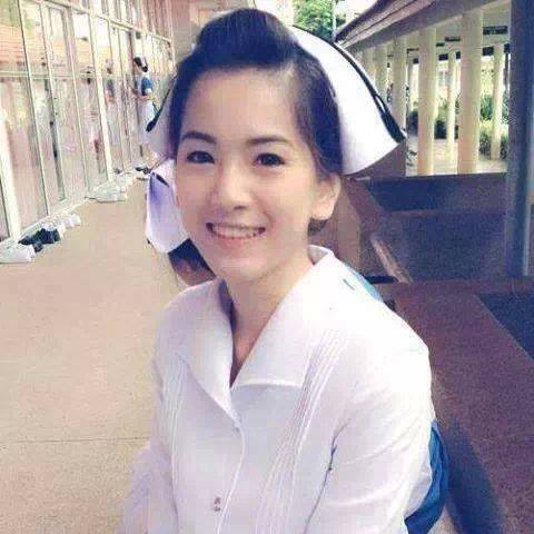 สาวในเครื่องแบบ<3