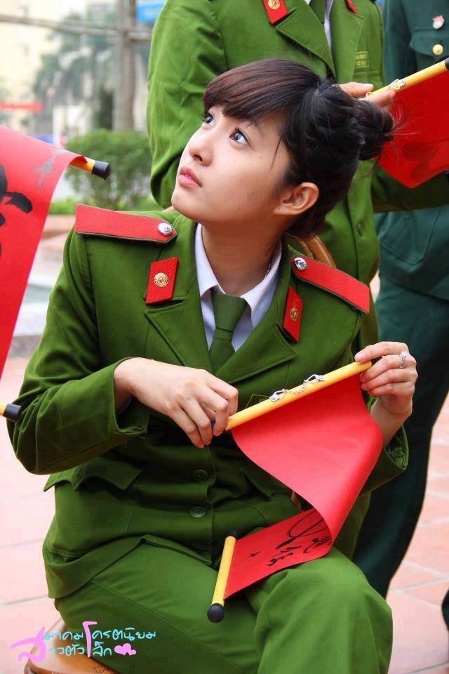 สาวในเครื่องแบบ<3