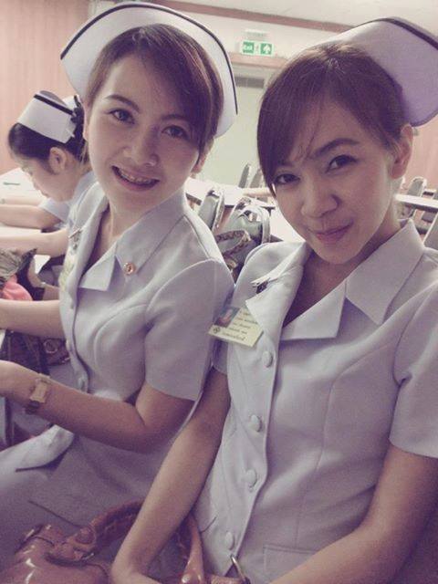 สาวในเครื่องแบบ<3