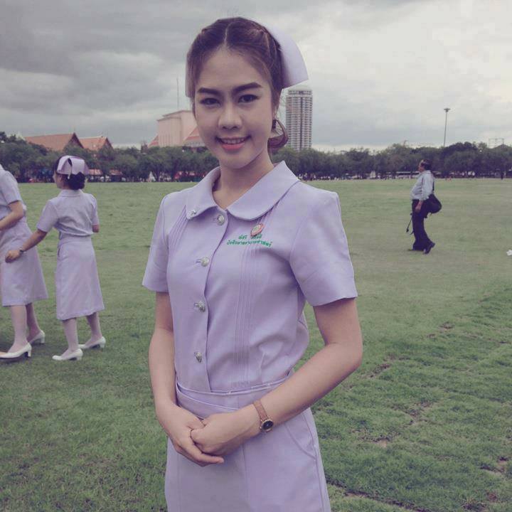 สาวในเครื่องแบบ<3